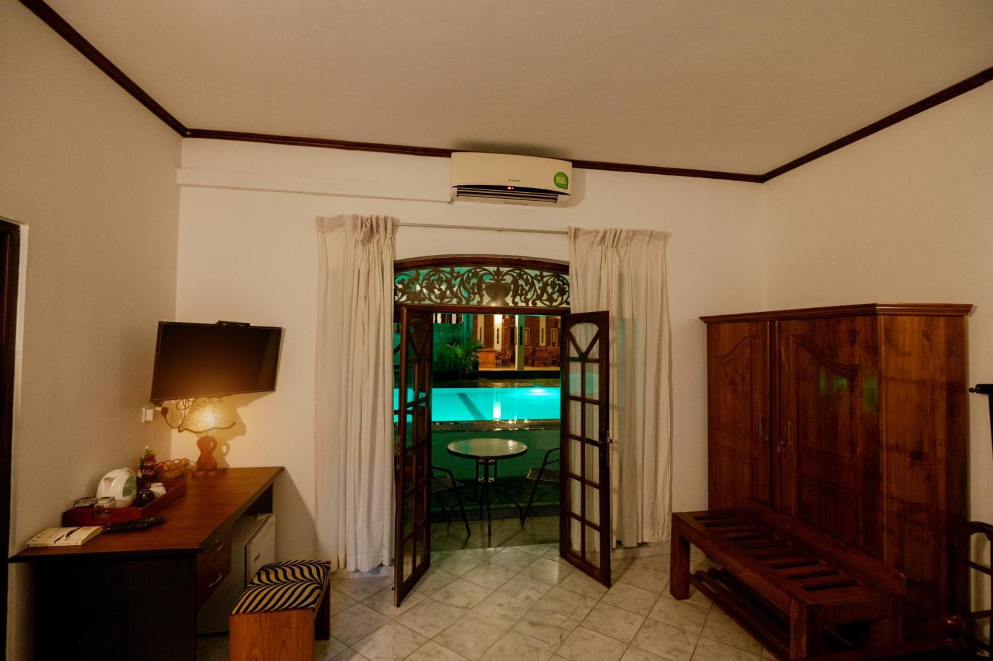 Prince Beach Hotel Bentota Exterior photo